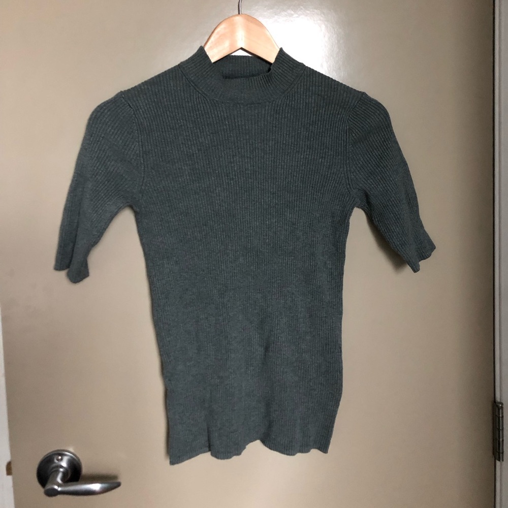 H&M mock neck 3/4 sleeve sweater